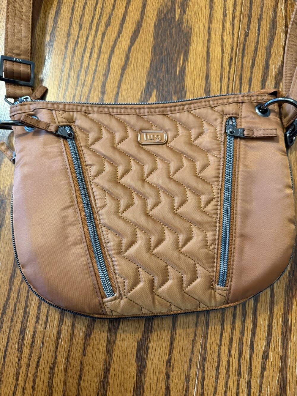 LUG Swivel Organizational Compact/Expandable Crossbody Coper/Brown